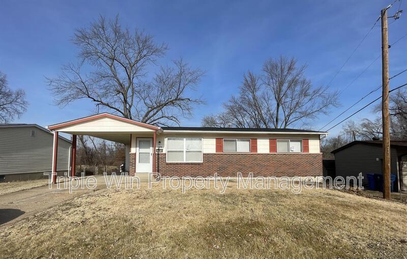 1225 Carla Dr