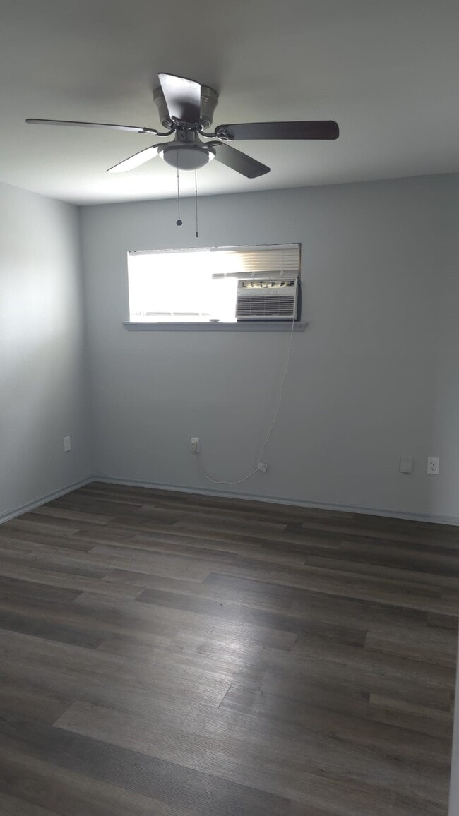 Building Photo - 10209 Wiggins St