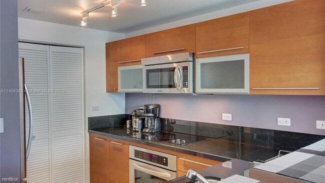 Foto del edificio - 1 br, 1 bath Condo - 244 Biscayne Blvd Apt...