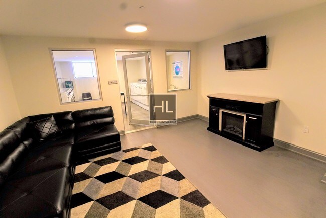 Building Photo - 382 Lefferts Ave