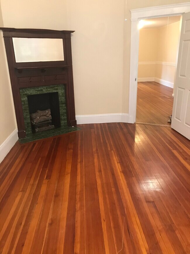 Second livingroom/bedroom - 26 Linden Pl