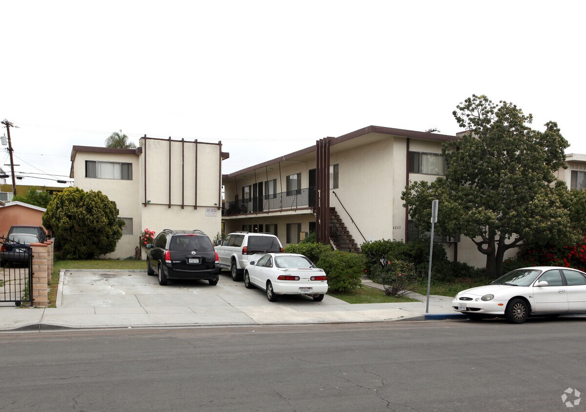 Primary Photo - 4243 Copeland Ave