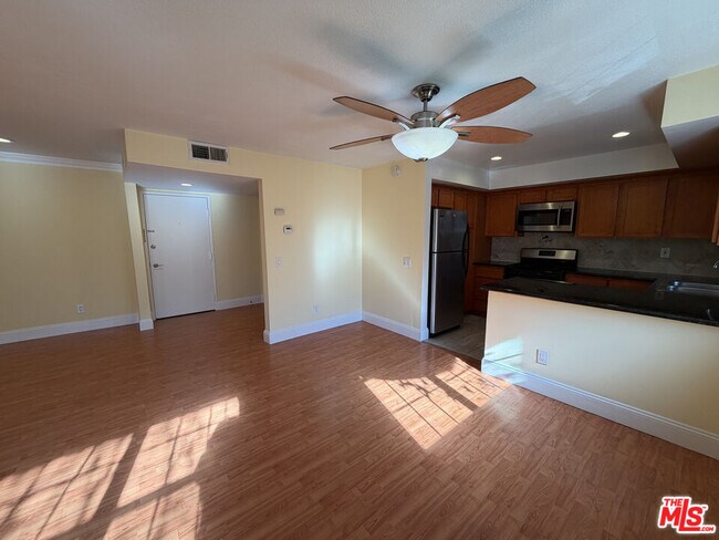 Foto del edificio - 698 S Berendo St