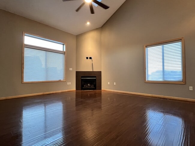 Building Photo - 1765 Sara Ct