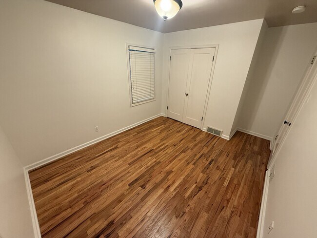 Foto del edificio - 2998 E Louise Ave