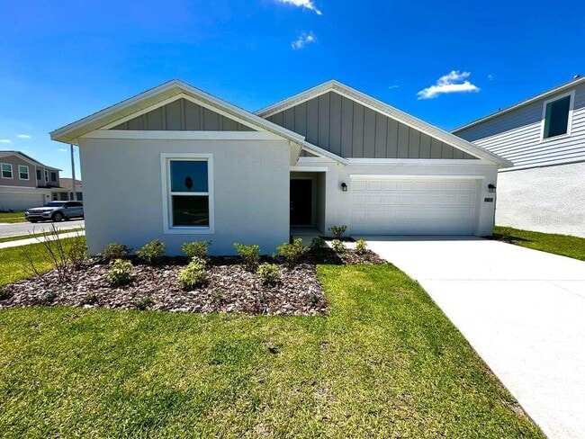 Building Photo - 2102 Chris Dr