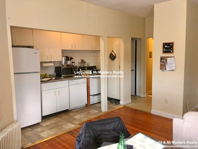 Building Photo - 1132 Commonwealth Ave