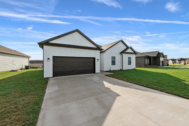 Building Photo - 3042 Gunsmoke Trail Way