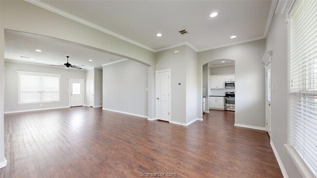 Foto del edificio - 2706 Horse Haven Ln