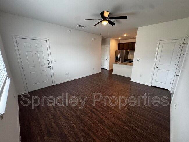 Foto del edificio - 1124 W Ave O