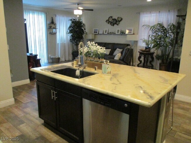 Foto del edificio - 3925 Jamison Park Ln