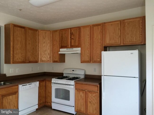 Building Photo - 7216 Mockingbird Cir