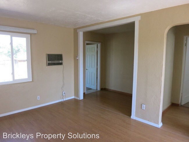 Building Photo - 2913 Manzano St NE