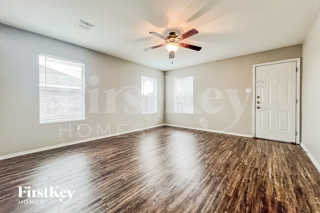 Building Photo - 2025 Kickapoo Trail