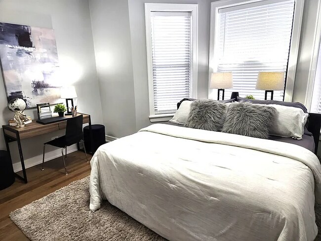 Foto del edificio - 3844 N Wilton Ave