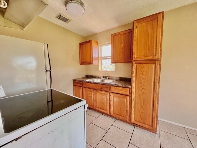 Foto del edificio - 3021 Sycamore Ave