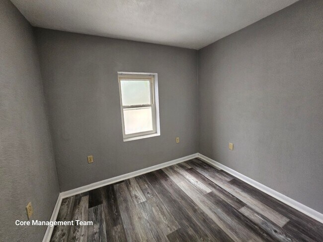 Foto del edificio - Newly Renovated 4 bedroom 3 bath house for...