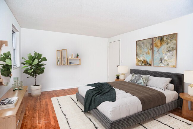 Foto del edificio - 105 E Barnes Ave