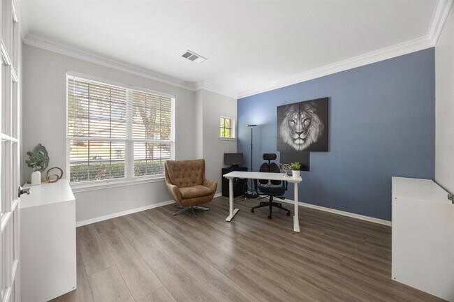 Foto del edificio - 4323 Angelico Ln