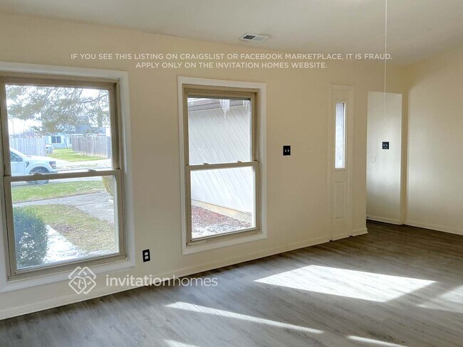 Building Photo - 2218 Jasmine Dr