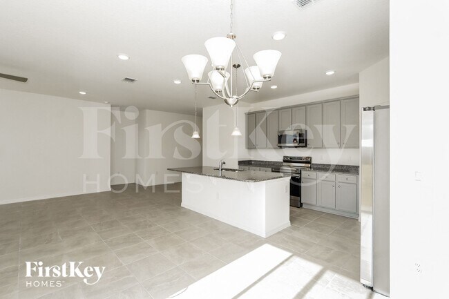 Foto del edificio - 531 Crown Rose Dr