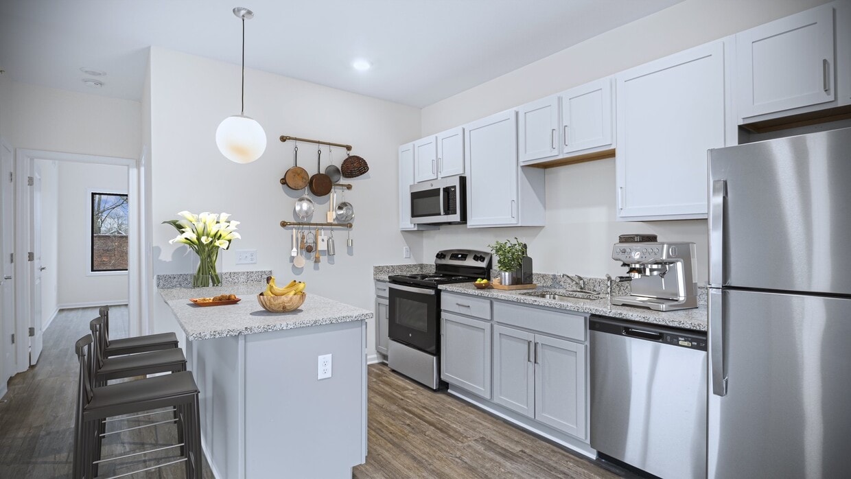 Primary Photo - The Alexandrine