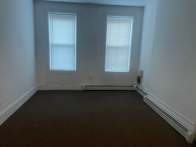 Foto del edificio - 512 Adams St