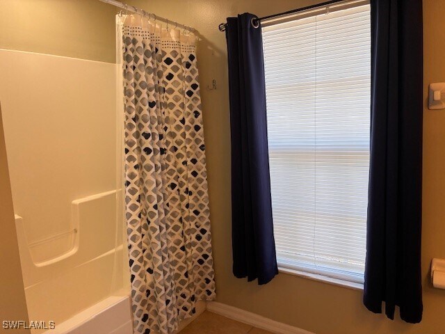 Foto principal - 829 NE 10th Ln