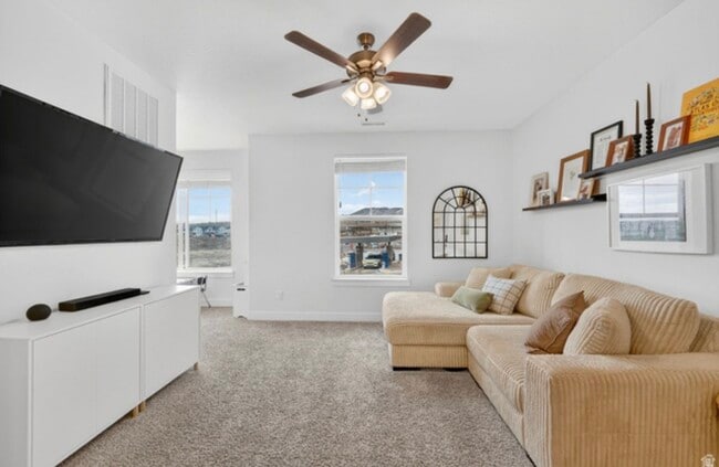 Foto del edificio - 1965 N 3410 W