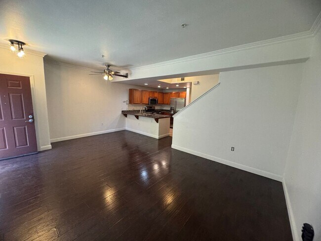 Foto del edificio - Spacious 2 Story Condo In Westlake Villas