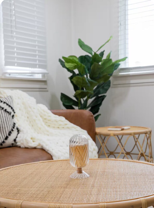 Foto del edificio - 64 Hartwell Ave