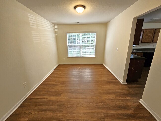 Building Photo - 19 Cardinal Creek Dr