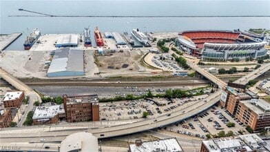 Building Photo - 1133 W 9th St