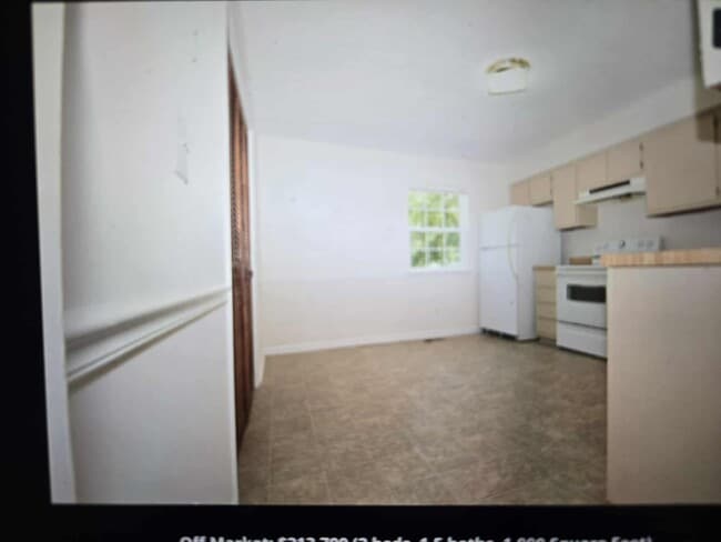 Building Photo - 6 Jadewood Ct