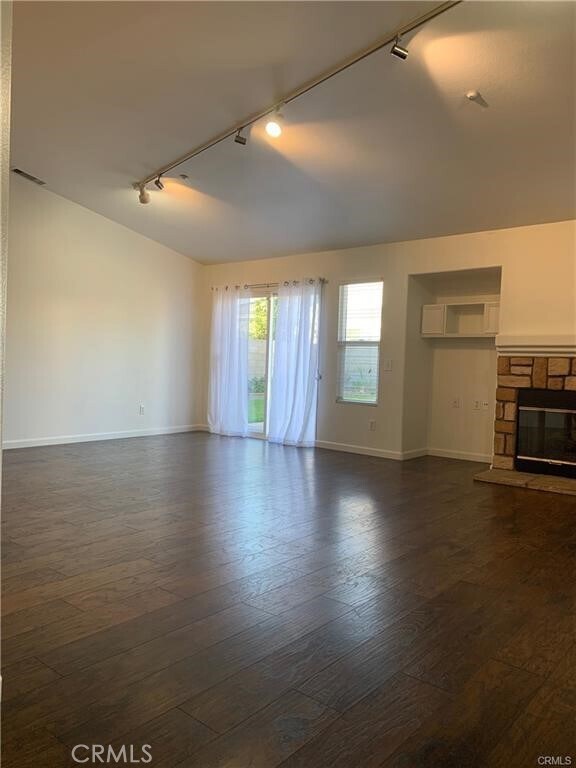 Foto del edificio - 15496 Caroline St