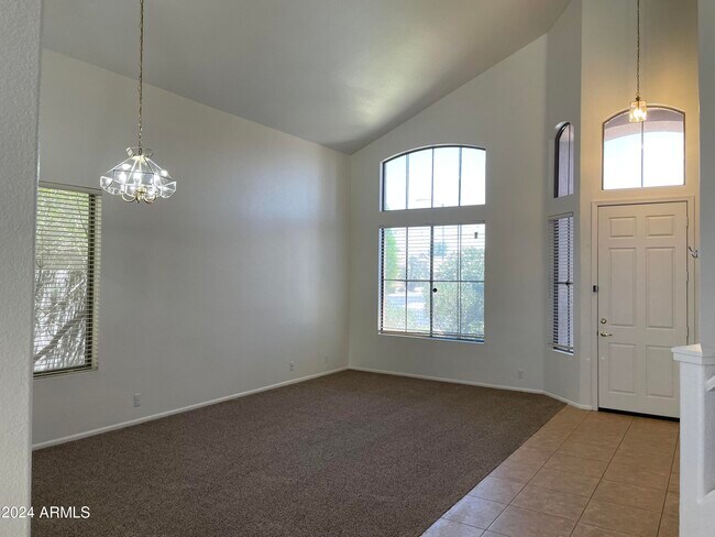 Building Photo - 5922 W Sack Dr