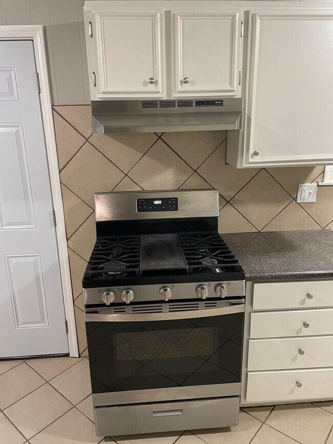 Cocina de gas de acero inoxidable - 1185 N Double Springs Rd
