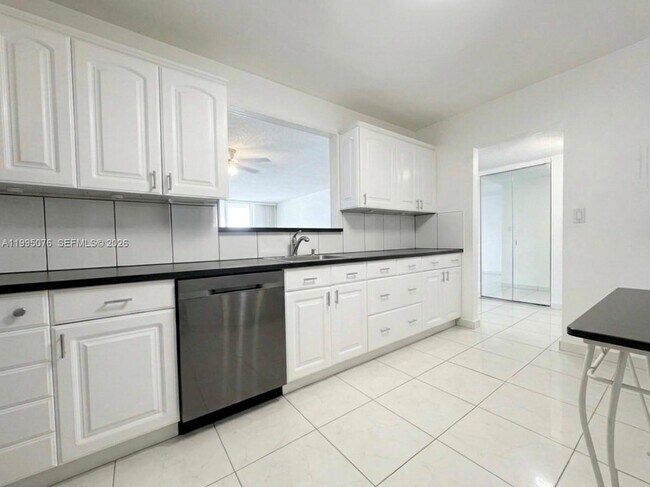Foto del edificio - 3800 S Ocean Dr