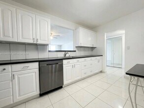 Building Photo - 3800 S Ocean Dr