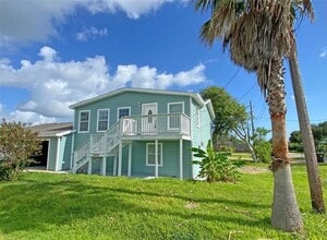 Building Photo - 1402 Avenue K
