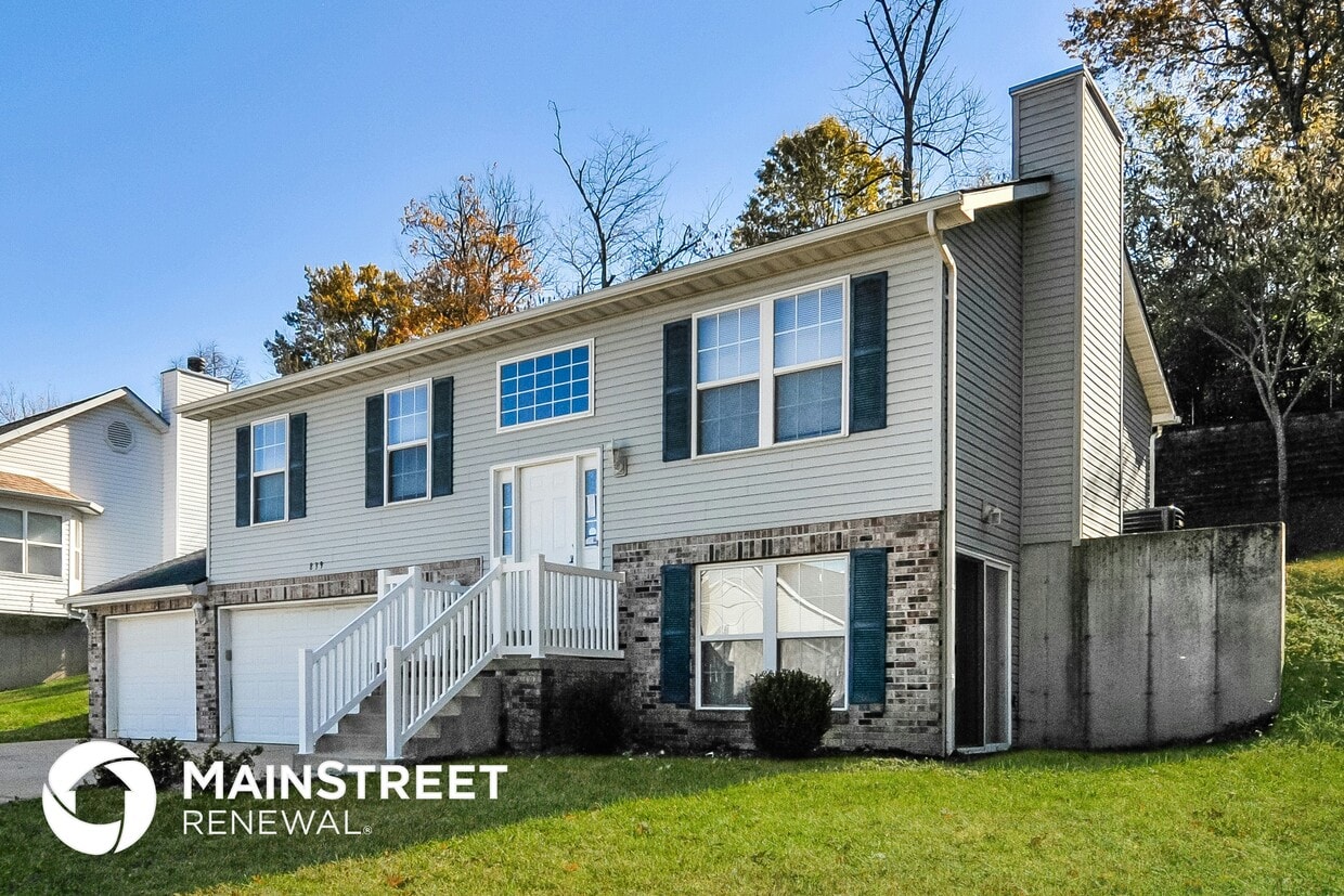 Primary Photo - 839 Memory Ln