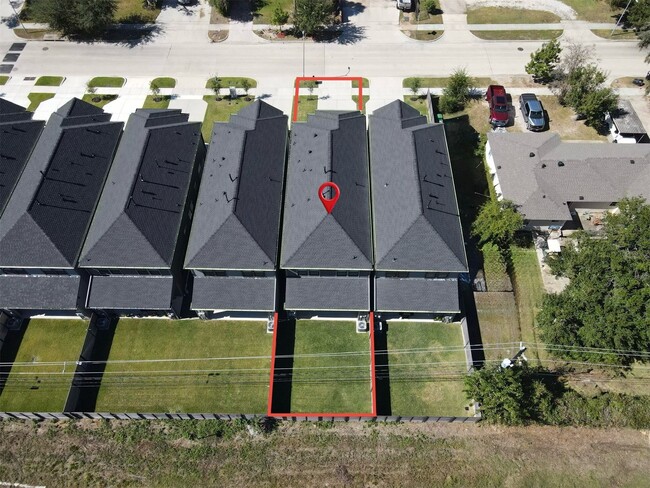 Building Photo - 1228 Wycliffe Dr