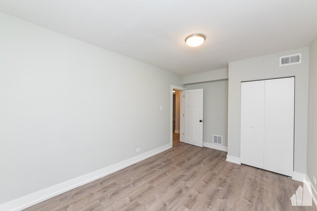 Foto del edificio - 1 bedroom in Evanston IL 60202