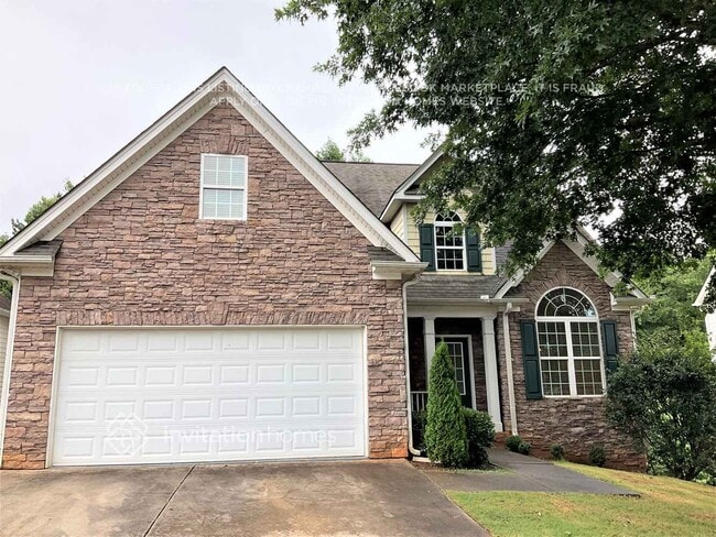 Building Photo - 10 Camden Cir