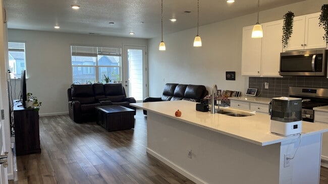 Photo - 6964 Merseyside Ln Townhome