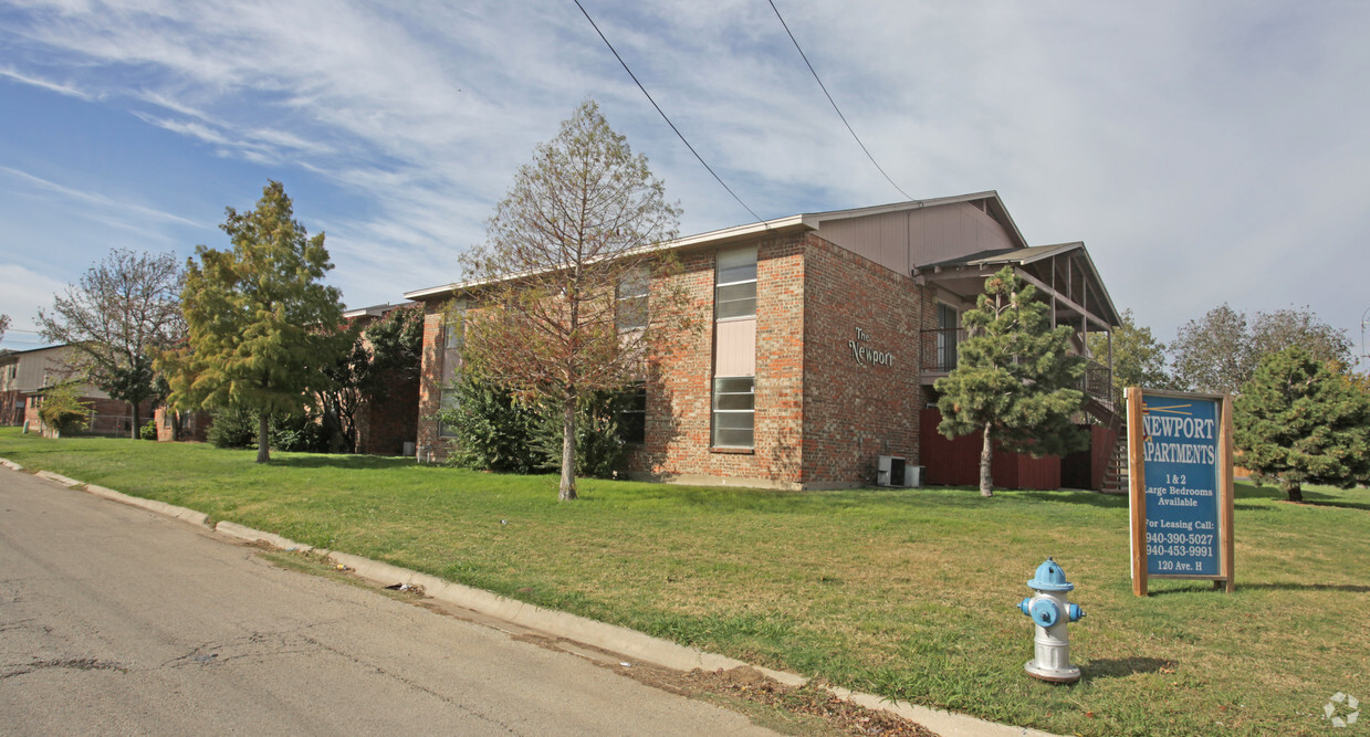 Primary Photo - Newport Apartments