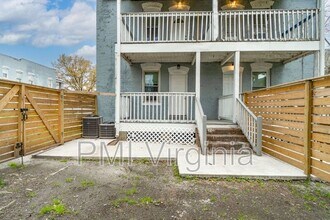 Building Photo - 731 W 38th St