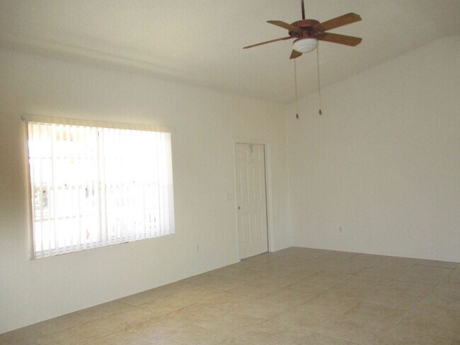 Building Photo - 2 br, 2 bath House - 2677 Rock Creek Dr