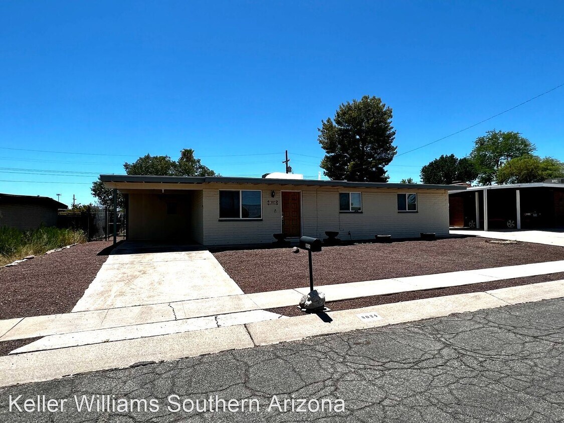 Primary Photo - 3 br, 2 bath House - 8024 E Victoria Drive