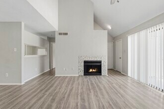 Building Photo - 14550 Fonmeadow Dr